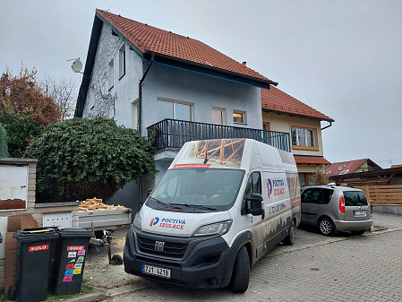 Izolace šikmin střechy se sádrokartonovým podhledem ve Škvorci